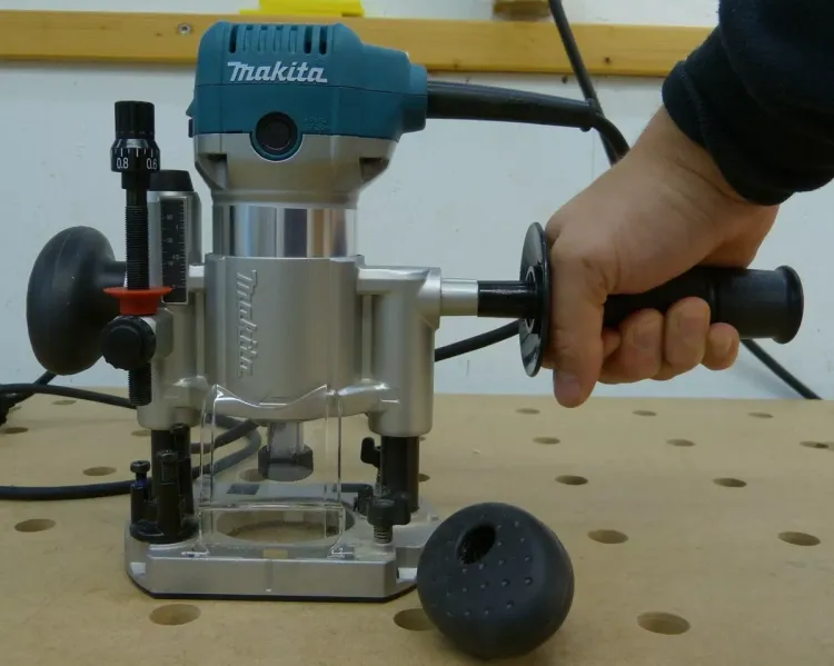 Фрезер Makita RT0700CX2 купить в Ижевске