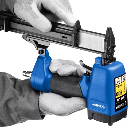 ЗУБР Т300-30 пневматический нейлер для гвоздей 18Ga, тип 300 (10-30 мм), Профессионал (31932) купить в Ижевске