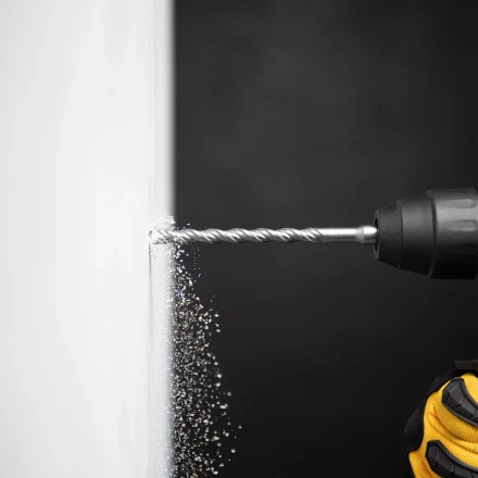 Бур по бетону Denzel, 7 x 160 мм, двойная спираль, три пылеотводящие кромки, 705009 купить в Ижевске