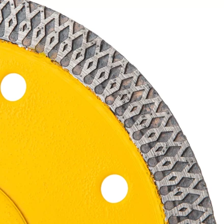 Диск алмазный отрезной Denzel 125 х 22,2мм, сплошной, супертонкий, горячий пресс, сухой/мокрый рез 73058 купить в Ижевске