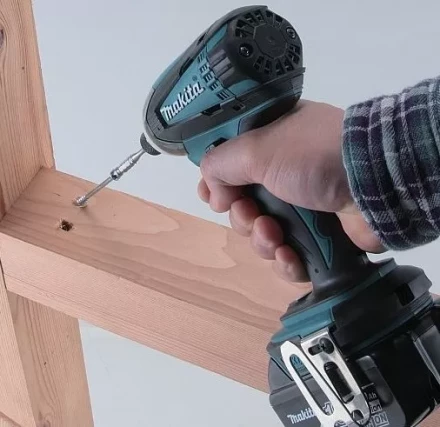 Аккумуляторная дрель -шуруповерт Makita DTD146RFE купить в Ижевске