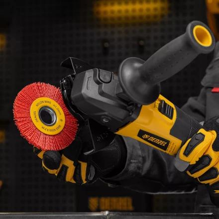 Щетка для УШМ, 100 мм, плоская, нейлоновая щетина, посадка 22,2 мм Denzel 74437 купить в Ижевске