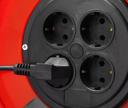 Удлинитель на катушке &quot;ПВС 307&quot;, 50 м, 2500 Вт, 4 гнезда, ПВС 3х0,75 кв мм, ЗУБР 55083-50 купить в Ижевске